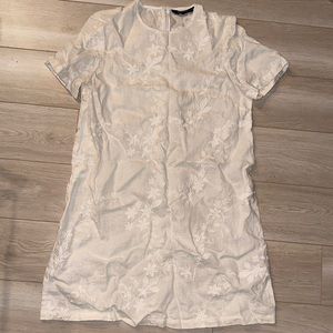 Size small white linen dress